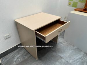 Bàn làm việc 80x60 có ngăn kéo loại nhỏ