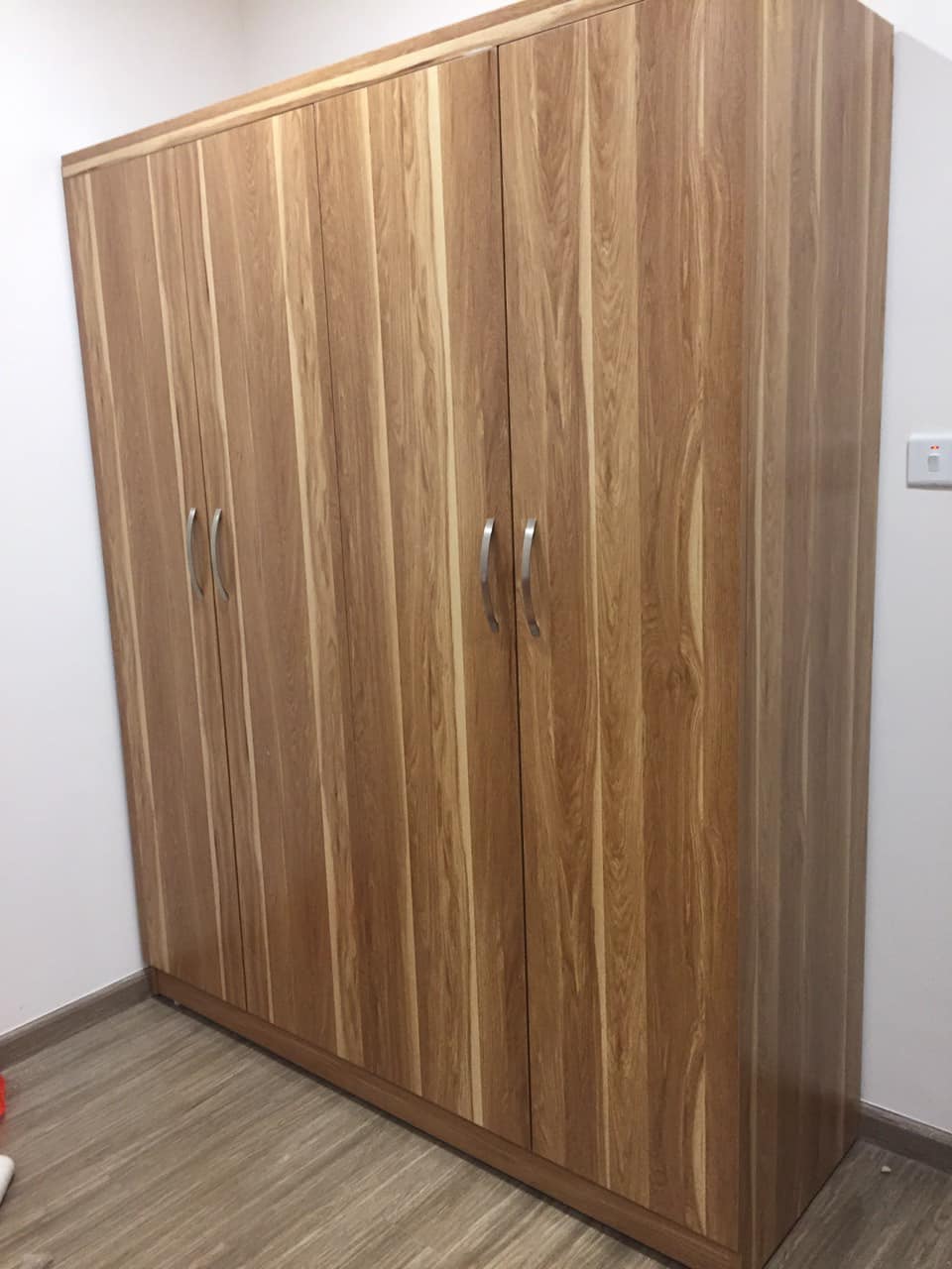Tủ quần áo 4 cánh rộng 1m6 hiện đại giá rẻ A90